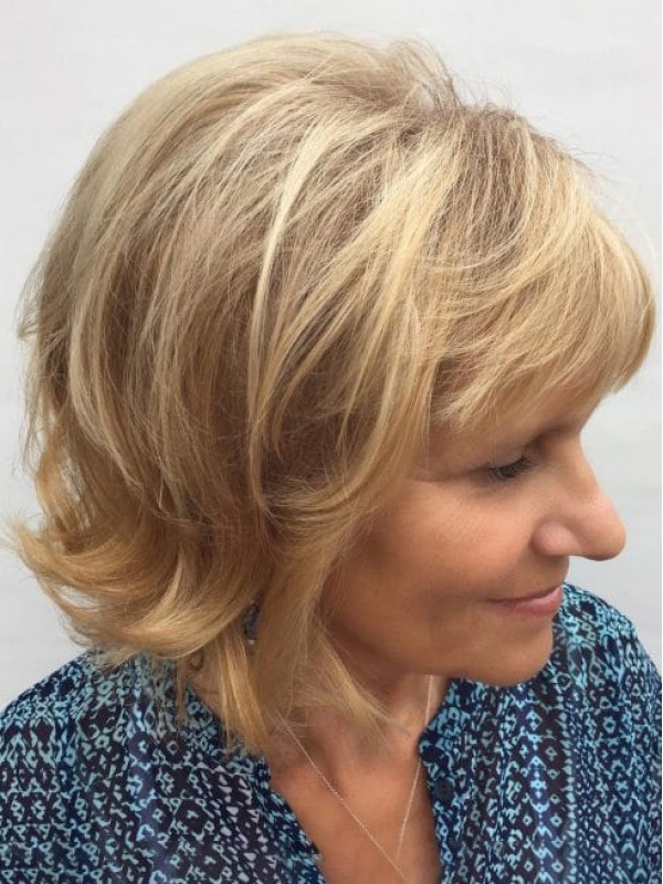 Layered Blond Kurz Kappenlos Echthaar Perücken Mit Dem Pony